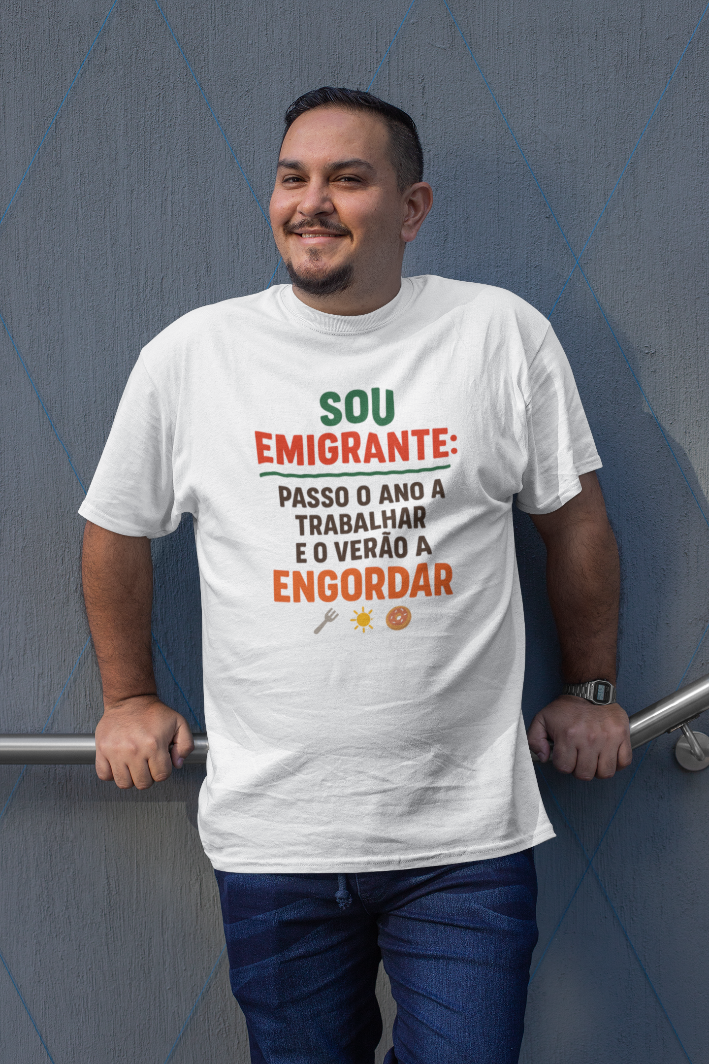 Sou emigrante: passo o ano a trabalhar e o verão a engordar – T-shirt unisexe
